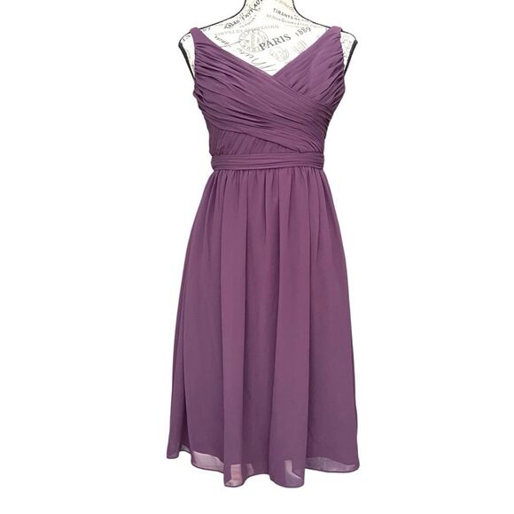 David's Bridal Wisteria Short Bridesmaid Dress in Size 2 - Picture 1 of 8